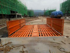 91免费人妻视频免基础91免费高清视频彻底清洗车轮和底盘
